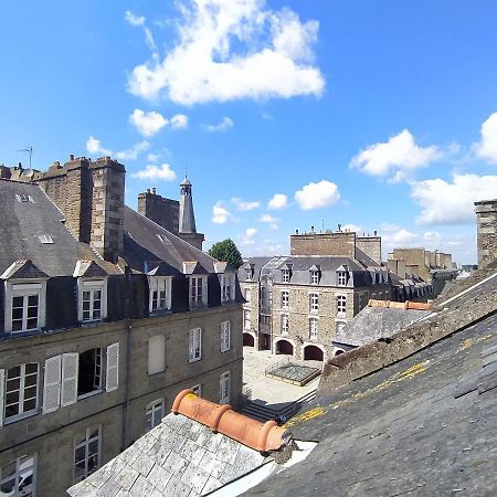 Le Nid - Fougeres Centre Historique Exterior foto